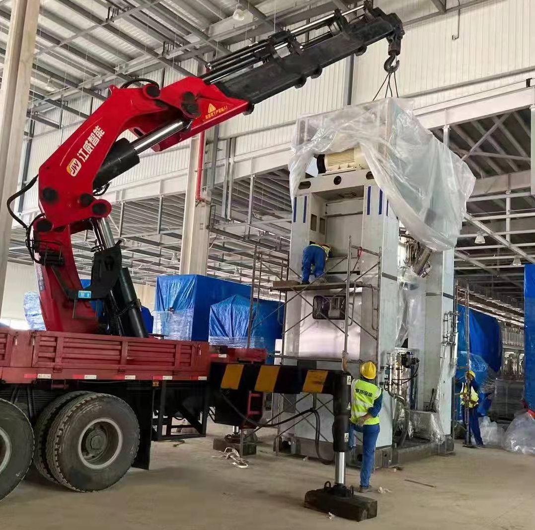 出租隨車吊在蘇州附近，相城區(qū)隨車吊